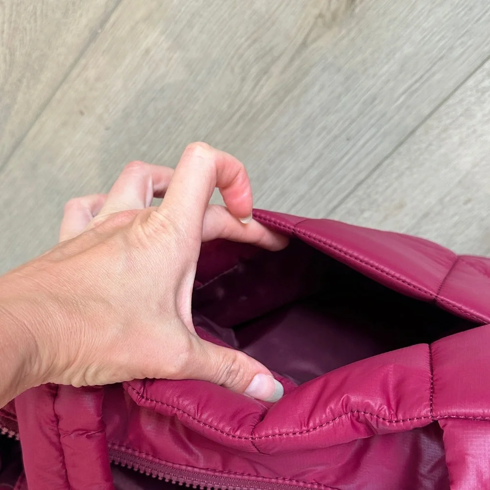 Lululemon Burgundy Quilted Tote Bag - Picture 6 of 6